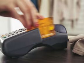 怎么使用POS机提升自己信用卡额度？